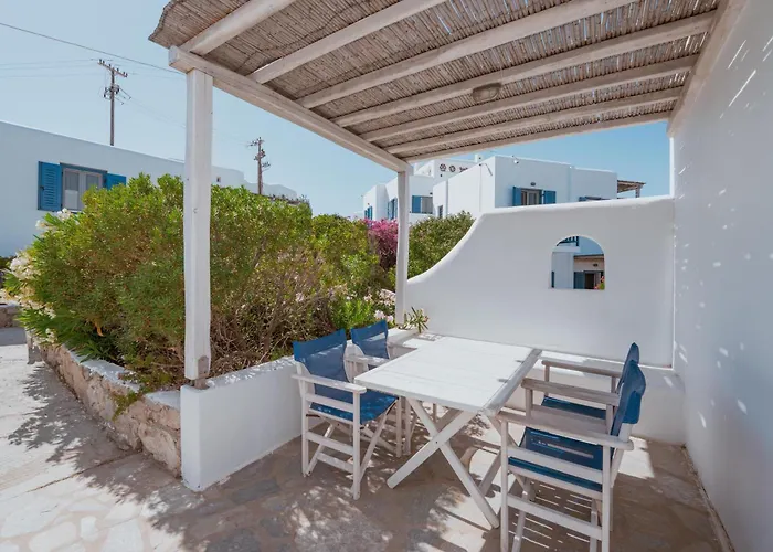 Gryparis\' Club Apartments