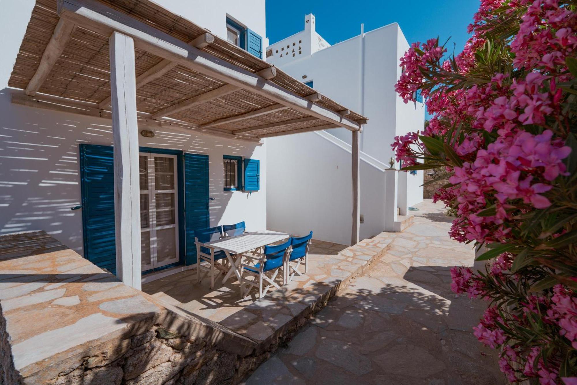 Gryparis' Club Apartment Mykonos Town