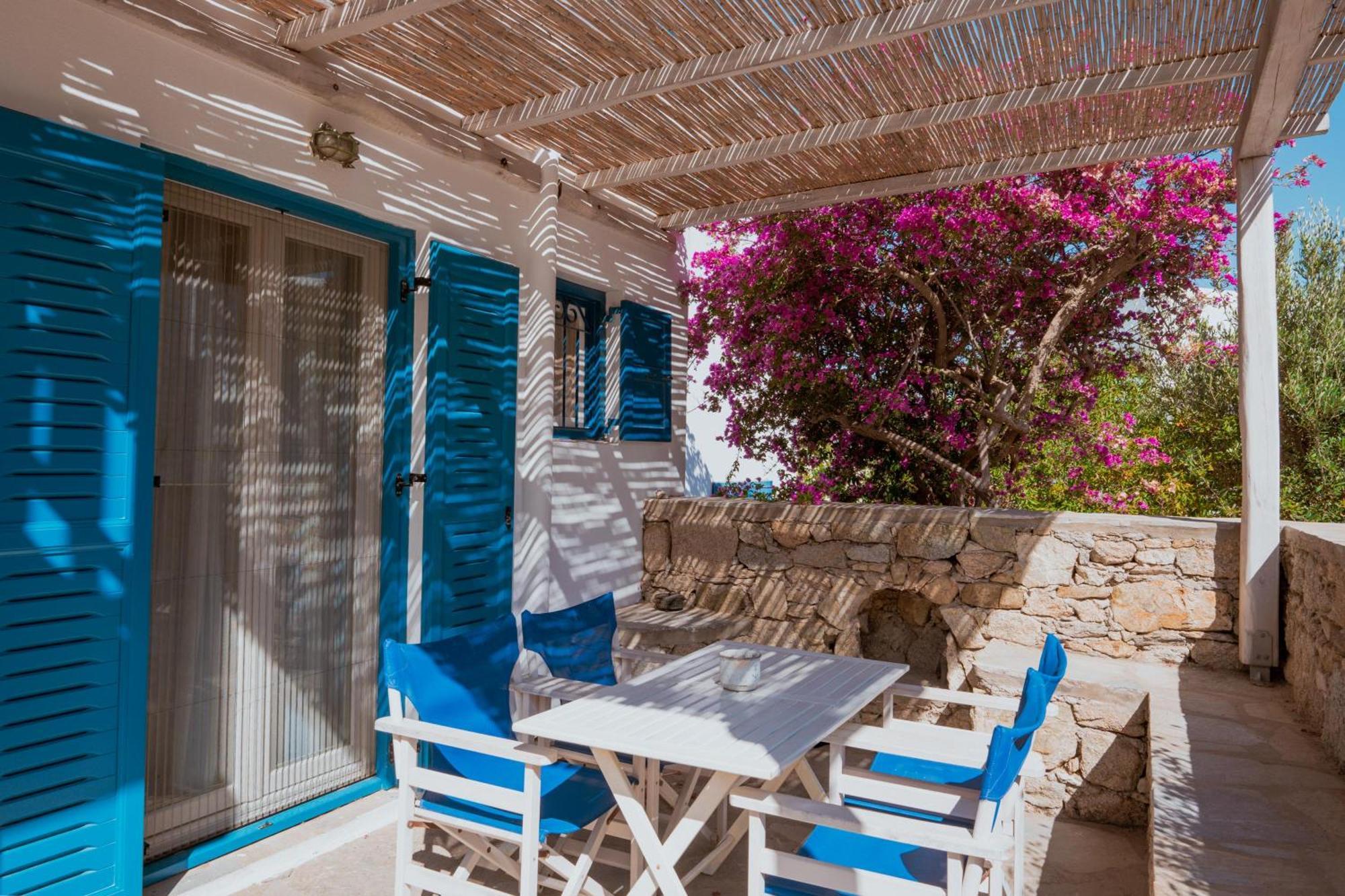 Gryparis' Club * Mykonos Town