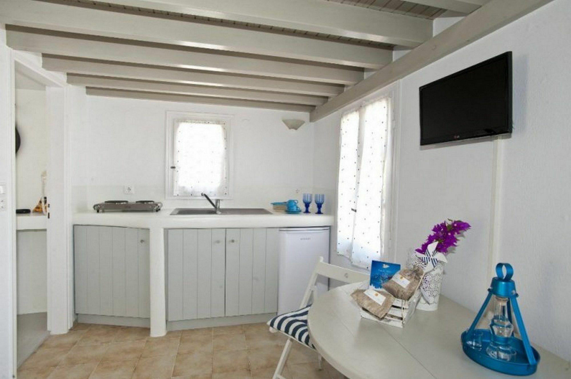 Gryparis' Club Apartment *